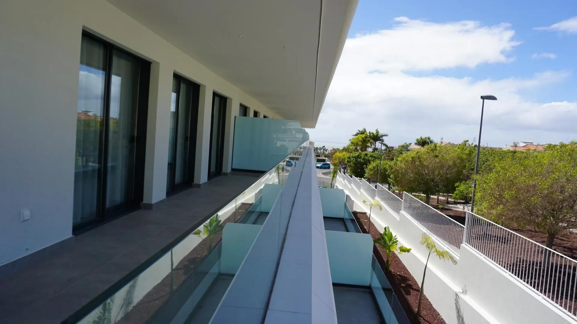 Atlantic Home - Three-Bedroom Premium Apartment أذيخي